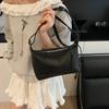 New Sense of Luxury Solid Zipper PU Pillow Shoulder Bags for Women 2026 High Quality Temperament Classic Commute Crossbody Bags