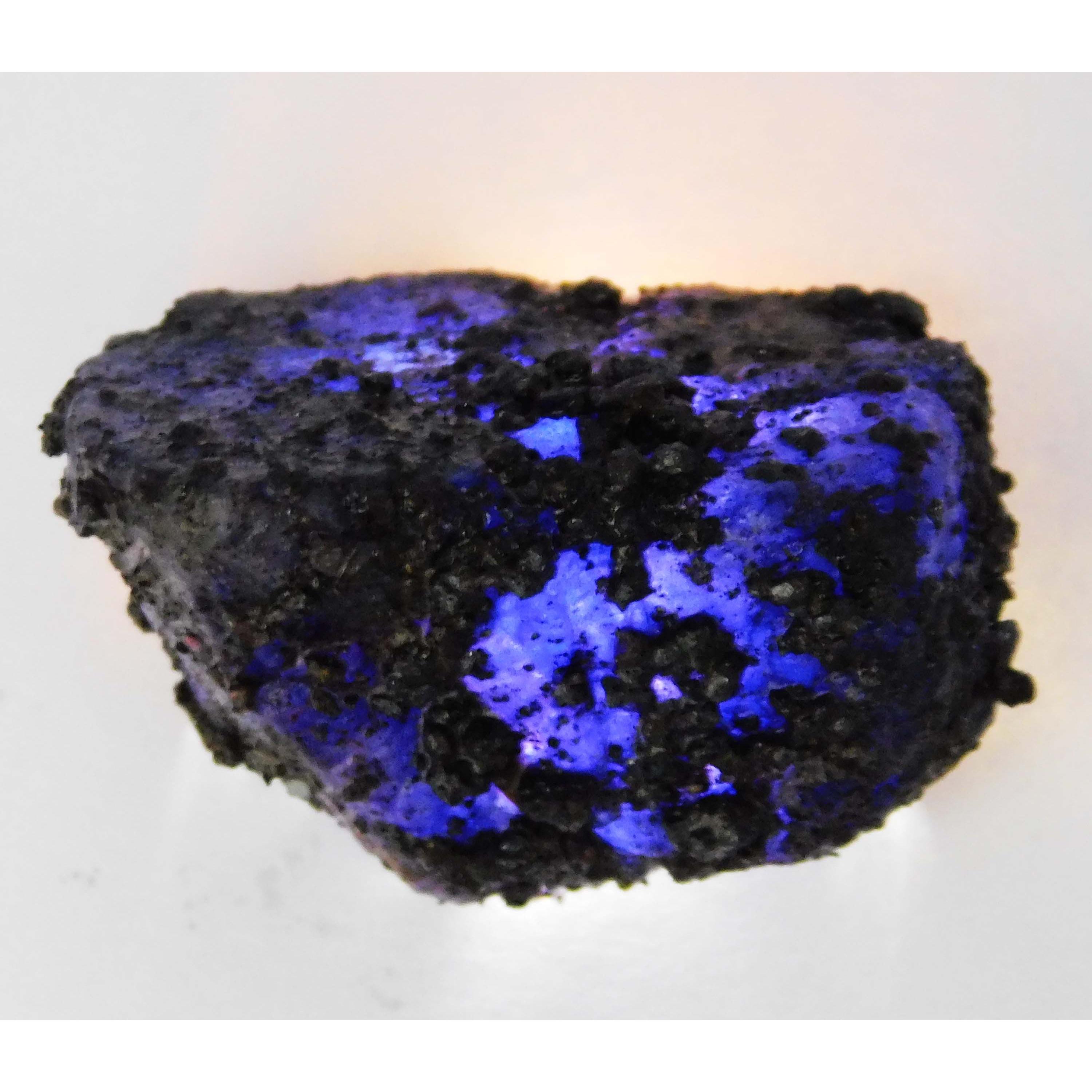 

Natural Blue Sapphire Rough 96.23 Ct Earth Mined CERTIFIED Raw Loose Gemstone 39.2 mm Approx. синій