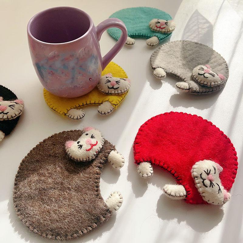 1Pc Wool Felt Desktop Placemat Cute Cup Mat Table Decor Kitchen Coasters Cat Cartoon