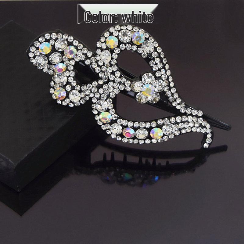 Chic Rhinestone Heart Duckbill Clip: Korean Style Elegant Bun Maker Hair Accessory.