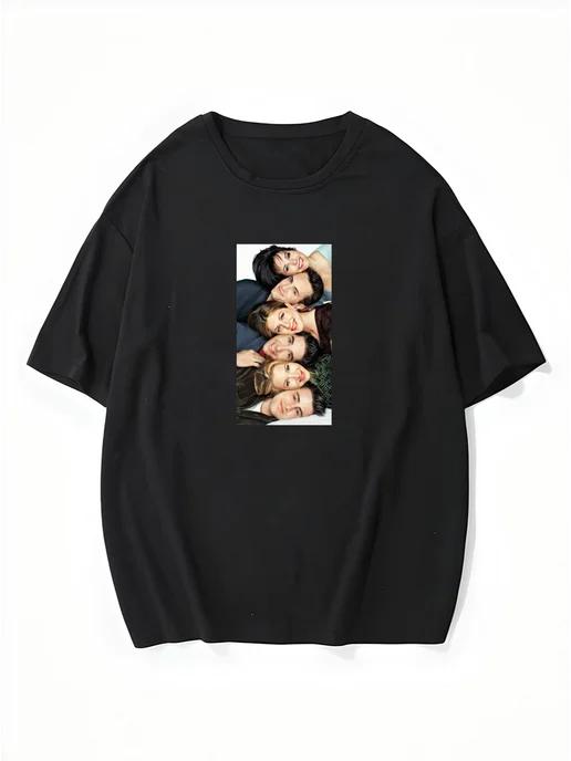 T-shirt with a “Friends” TV series print S