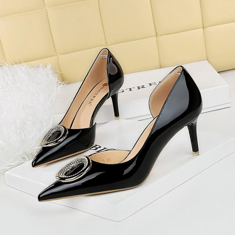 Fashion European And American Banquet High Heels Slim Heels Shiny Patent Leather Shallow Mouth Pointed Toe Shining Rhinestone High Heels