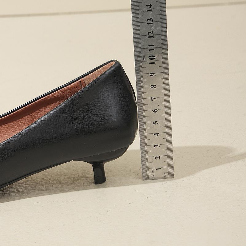 Cuir souple polyvalent Français professionnel bouche peu profonde talon carré chaussures simples fémininité pointu nouveau 2025 printemps et automne déplacements talons bas