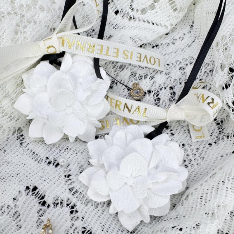 1pcCar Hydrangea Aroma Hanging Decoration Bathroom Bedroom Wardrobe Aroma Plaster Pendant Diffuser Stone Hanging Decoration Wedd