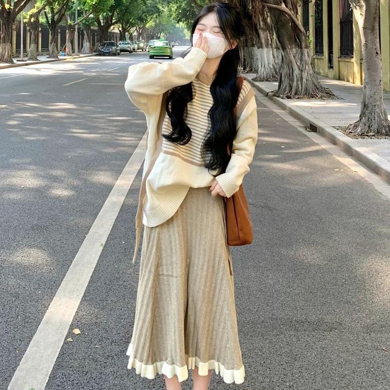 

Petite Striped Knit Sweater & Chic Midi Skirt Set for Spring & Autumn Small