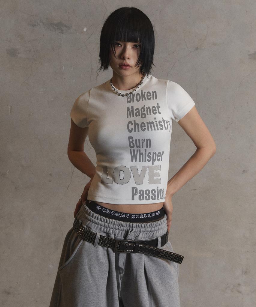 Garter Gallery Love Typo Crop T-Shirts_White