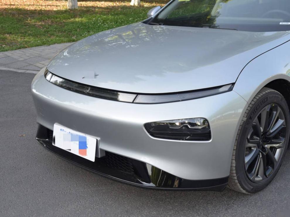 Compatible with 2020-2022 XPeng P7 Headlight Transparent Lampshade and Housing Cover.