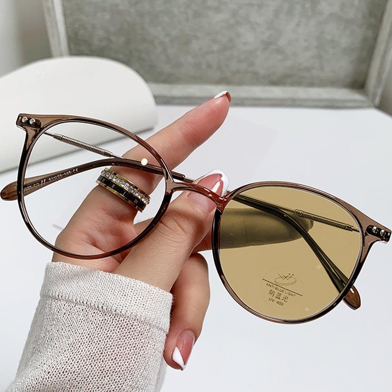 Inteligentne Damskie Okulary Fotochromowe do Krótkowzroczności Damskie Luksusowe Okulary dla Krótkowidzów Zmieniające Kolor Okulary Przeciwsłoneczne z Ochroną UV