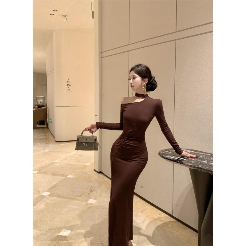 Women's One-Shoulder Slash Neck Halter Dress - Cinched Waist, Slit, New Style