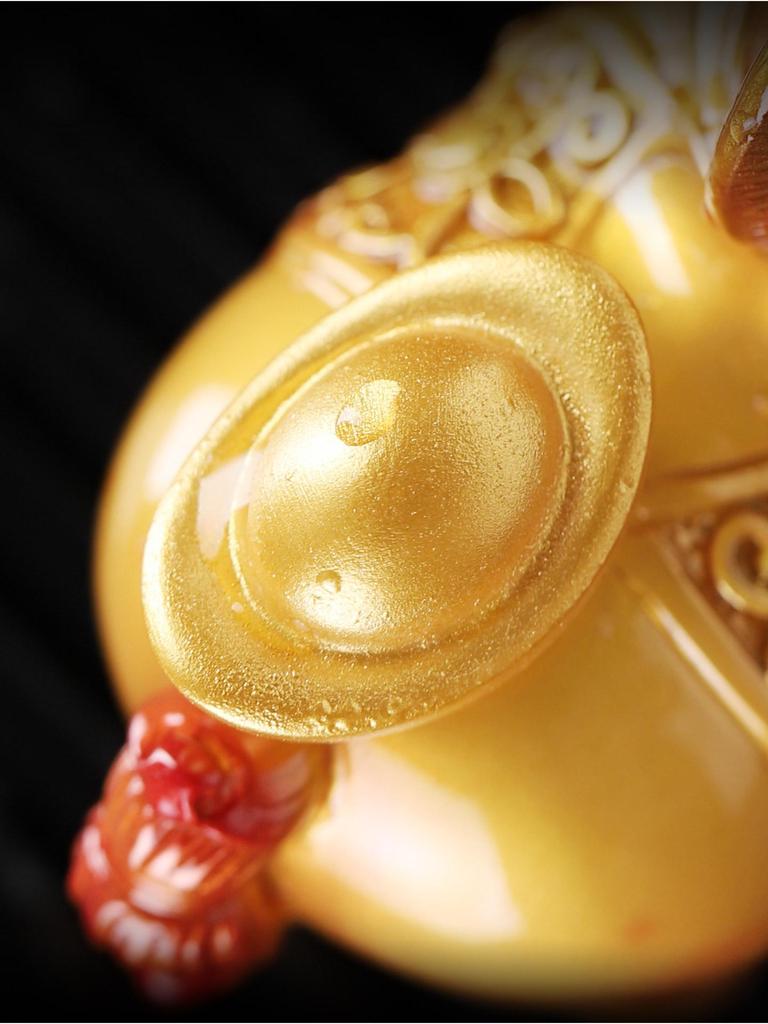 Color-Changing Horse Tea Pet: Resin Ornament for Creative Office and Tea Table Decor