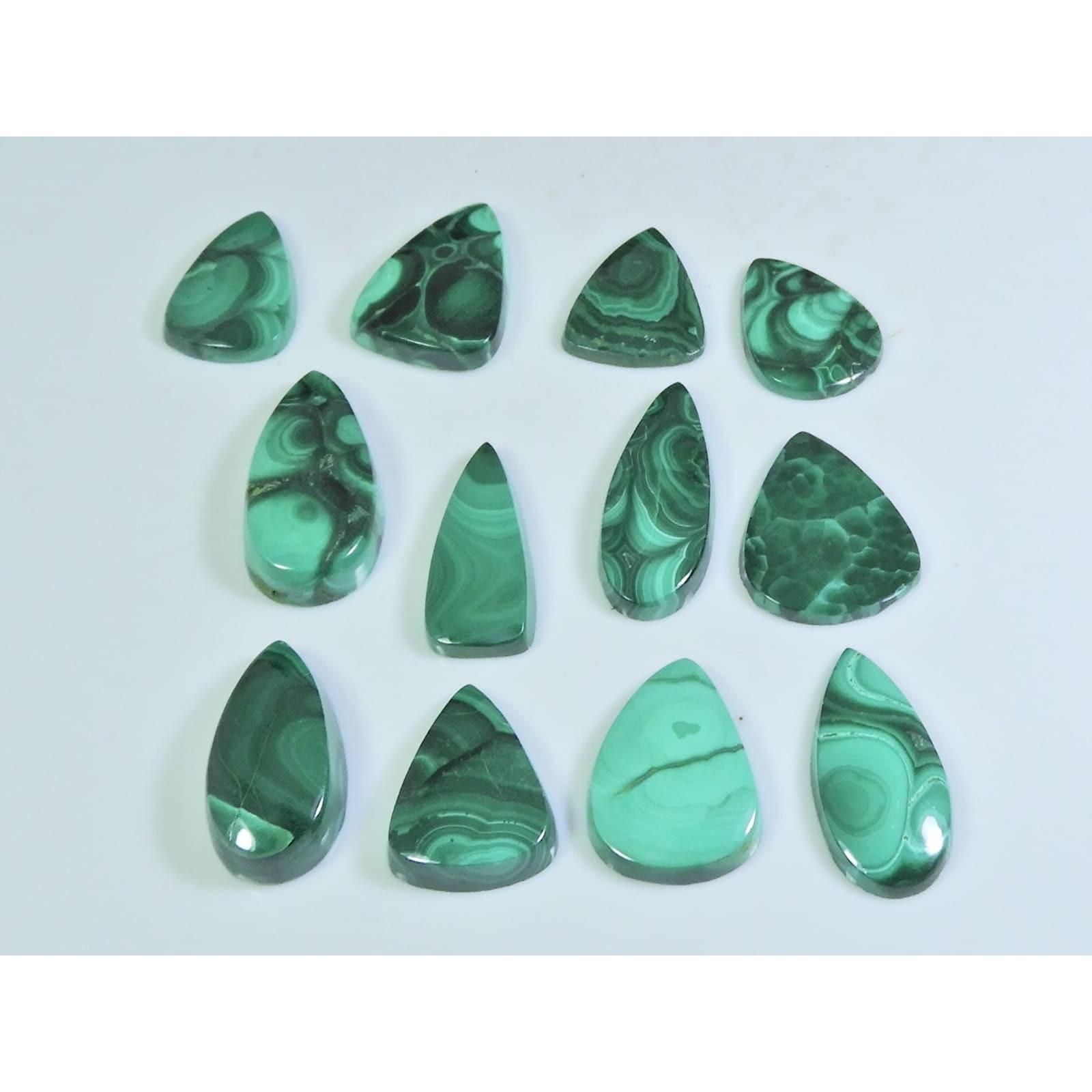 

116Cts. Натуральное зеленое малахитовое кольцо Размер Грушевидный кабошон Драгоценный камень 12 шт. Лот C-246