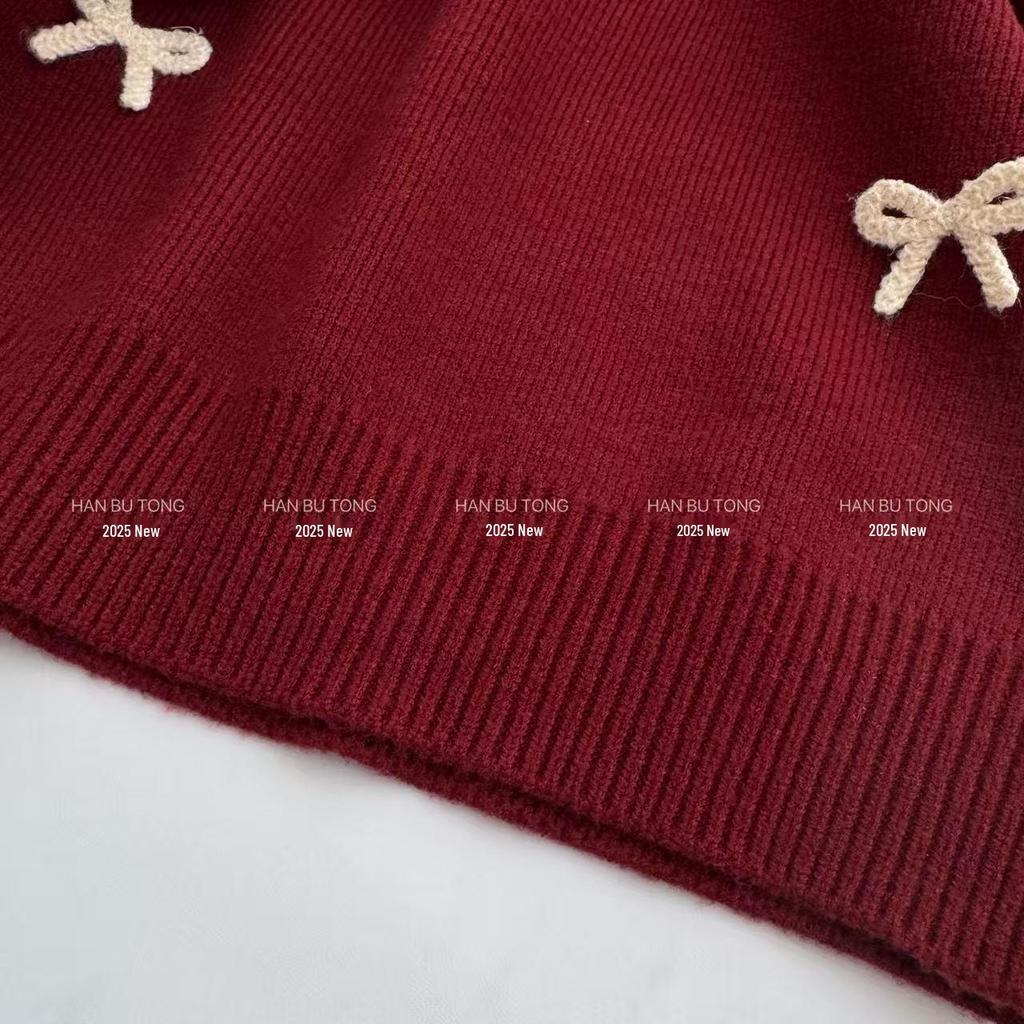 Girls' 2025 Sweater and Jeans Set: Warm Autumn/Winter Knit Pullover with Bow.