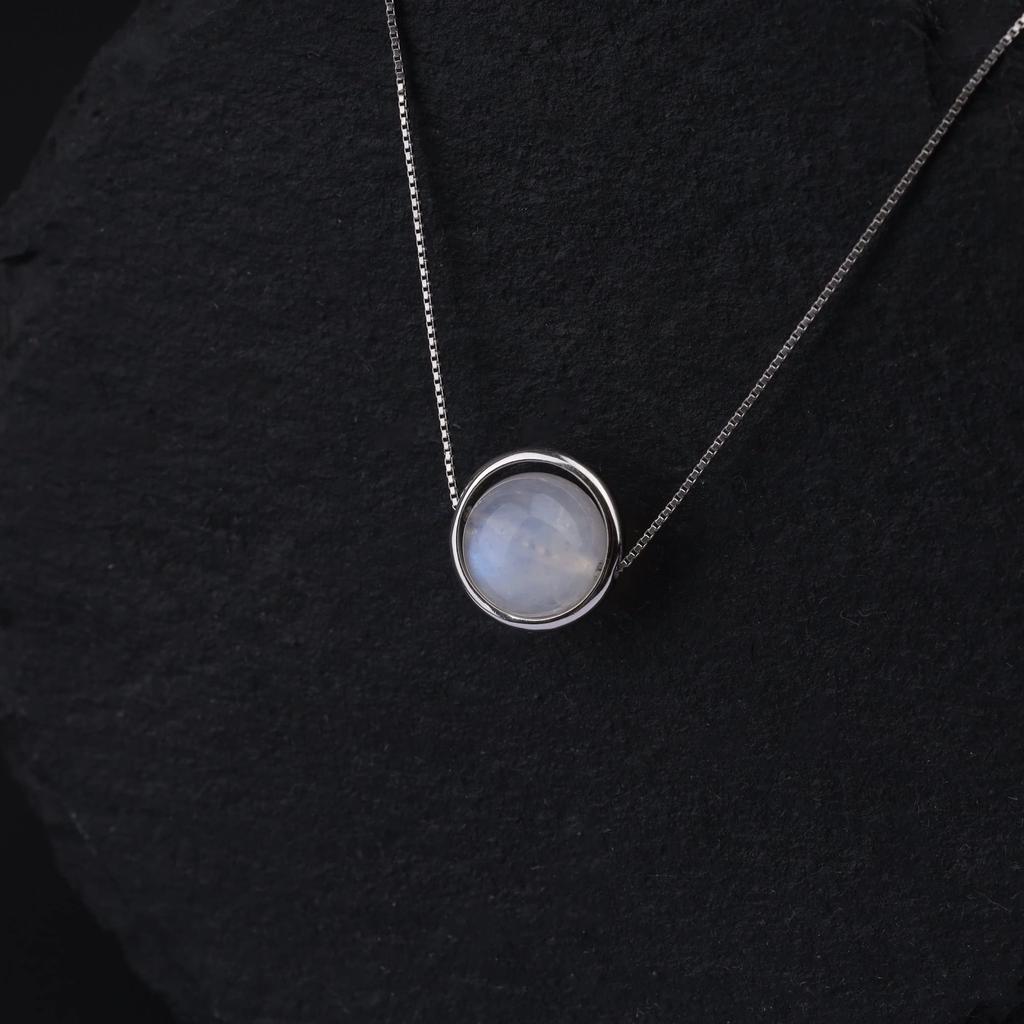 [COAI] 10mm Moonstone Bead Necklace with Silver Chain