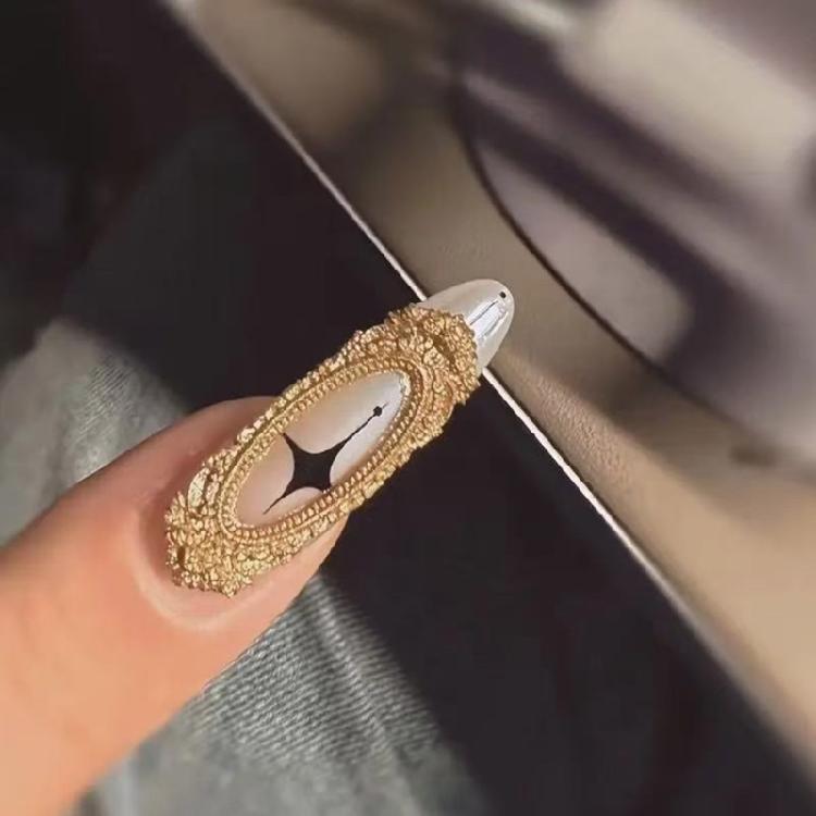 Multipurpose Nail Art Template Tool Rose Window Silicone Nail Art Mold Embossing Carving Templates for Nail Enthusiasts