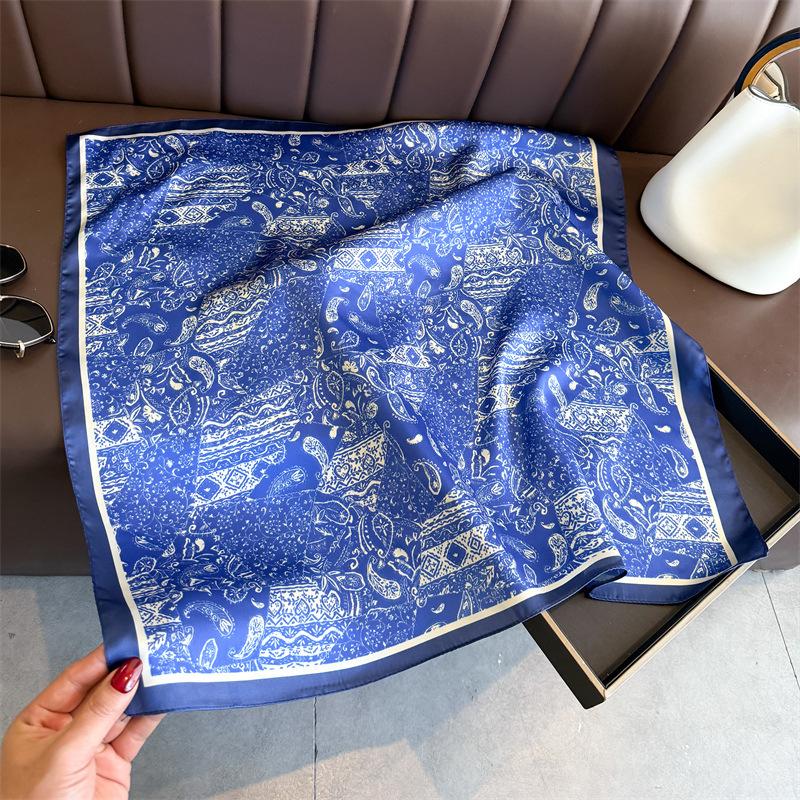 Women S Printed Cashew Pattern Silk Like Square Scarf For Sun Protection And Fashion