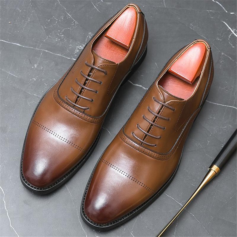 Fashion Gentleman Oxfords New Men's Pointed Black Brown Casual Dress Shoes Male Lace Up Formal Wedding Prom Evening Homecoming Footwear