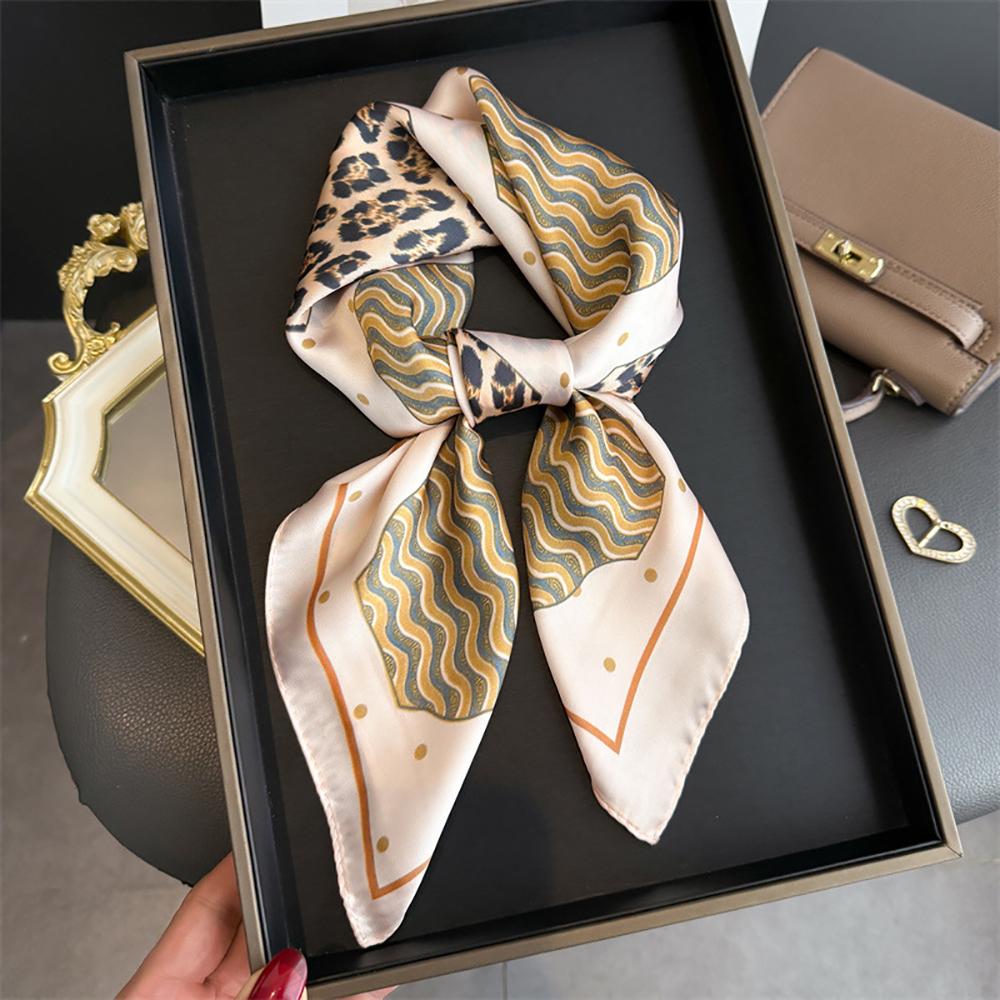 

Luxury Leopard Print Shawl Square Scarf for Women Soft Satin Wraps Neckerchief Female Hair Bands Ribbon Headband Bandana 70x70CM