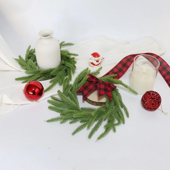 6 Τεμ. Μίνι Χριστουγεννιάτικα Στεφάνια Τεχνητό Στεφάνι Πεύκου Νόρφολκ Μικρό Στεφάνι Ντουλαπιού με Φιόγκο για Παράθυρο Κουζίνας, Μπροστινή Πόρτα, Εορταστική Διακόσμηση