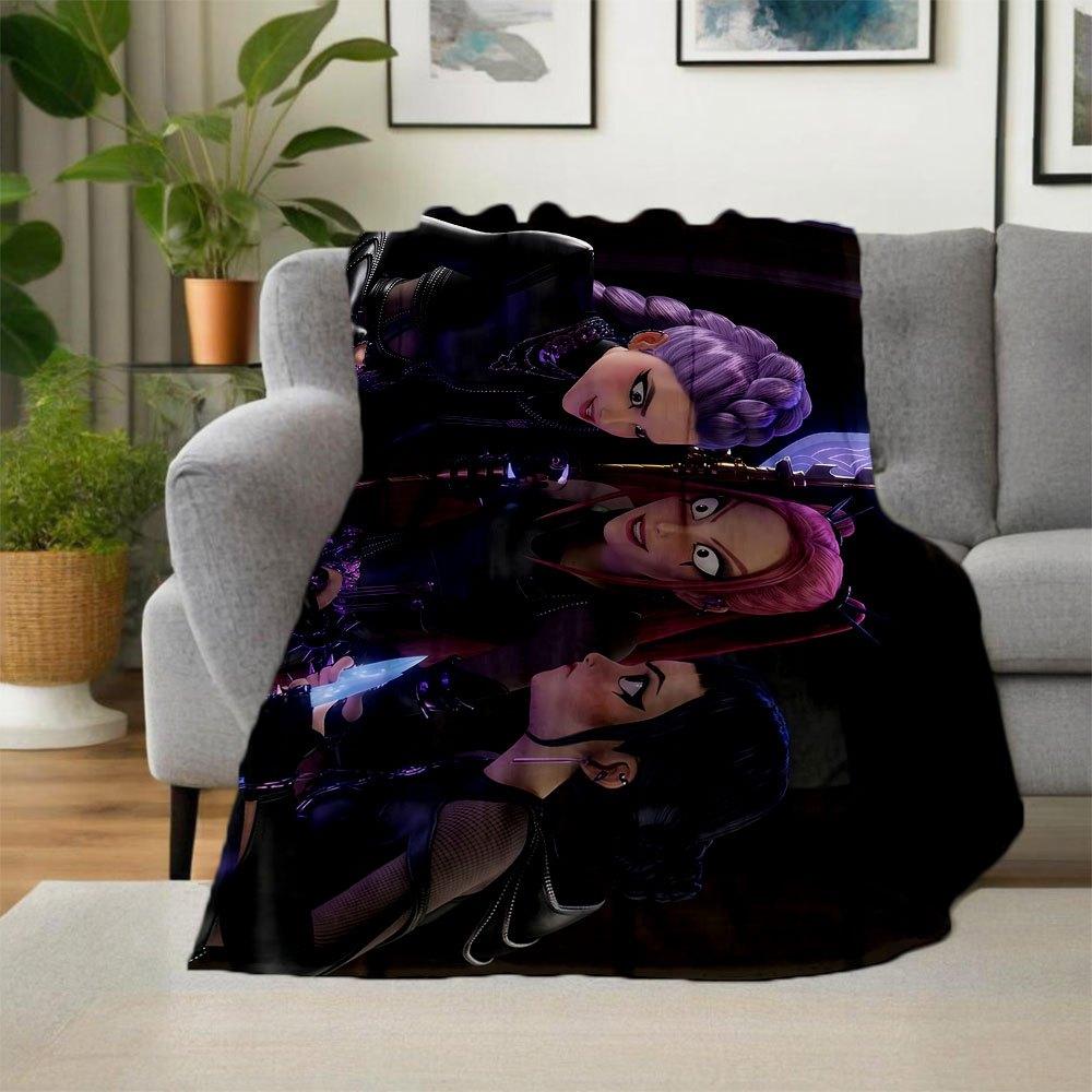 "Vivid Anime Characters: Purple, Pink, and Black Hairstyles"Blanket Lightweight Flannel Throw Blanket for Sofa, Bed, Travel, Camping, Living