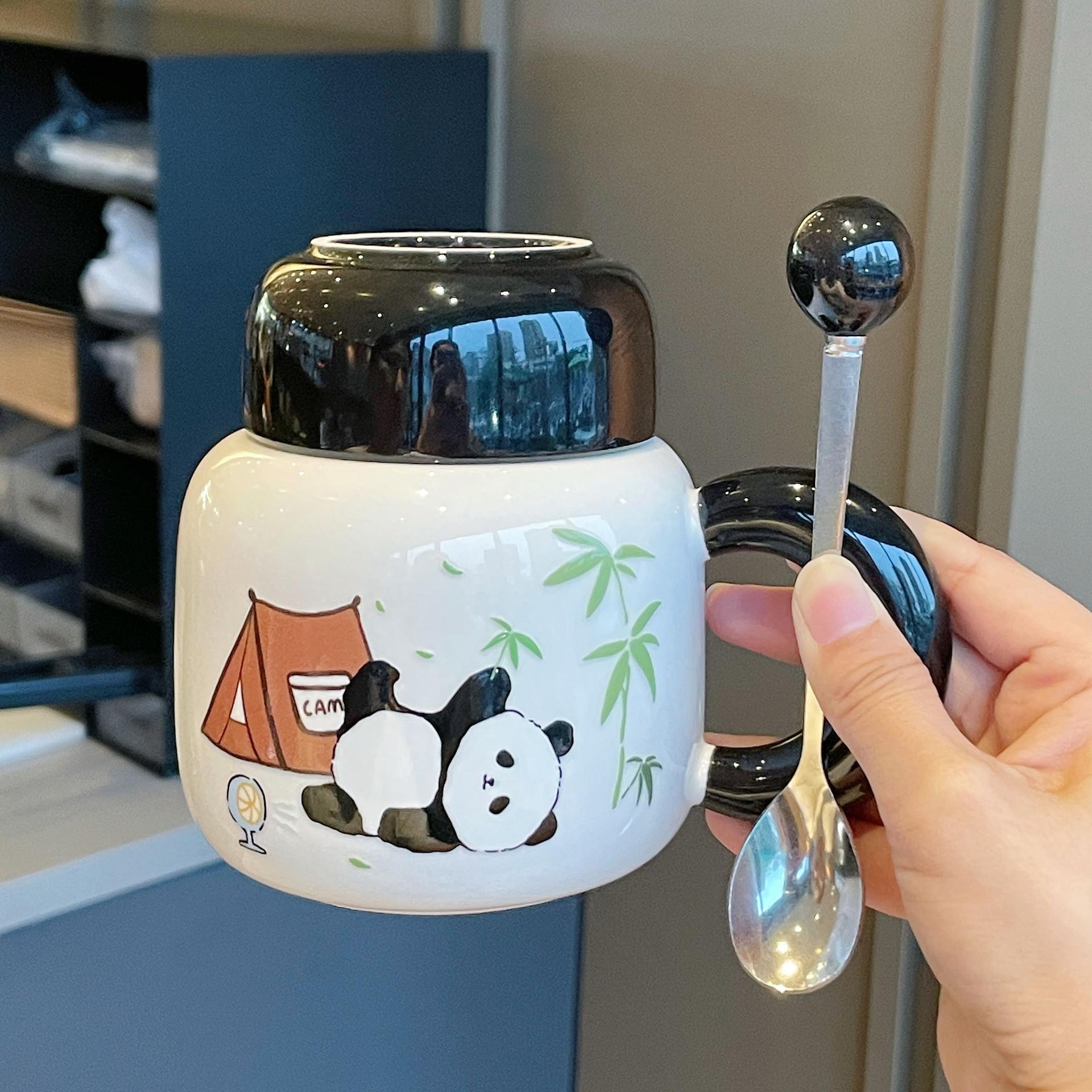 

Graduation Gift Teacher Souvenir Girl Cute Ceramic Mug with Lid Panda Water Cup Creative Practical Cup 401-500ml