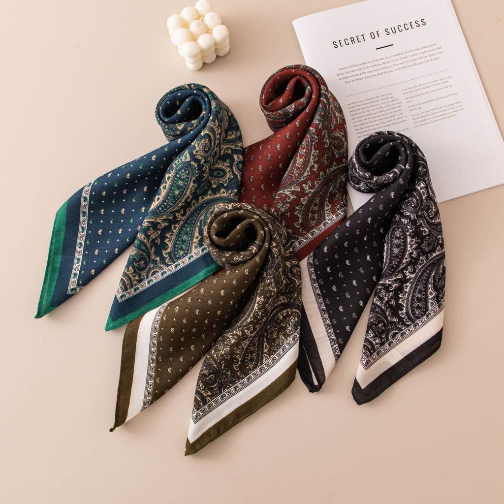 French retro leopard print silk scarf neck scarf simulation silk foreign style versatile temperament square scarf female live broadcast