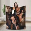 The Vampire Diaries Damon Salvatore Coperta Plaid Peluche Super Morbida Flanella Copriletto per Camera da Letto Campeggio Copri Letto