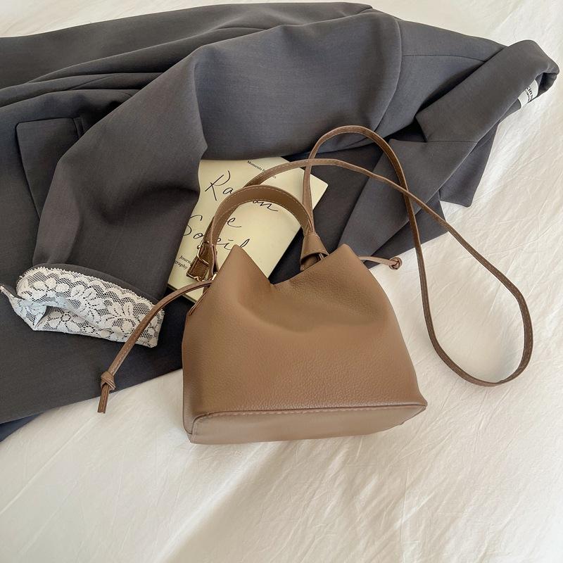 Kbelíková taška - Jednoramenná crossbody taška - Vysoce kvalitní dojížděcí kabelka pro ženy