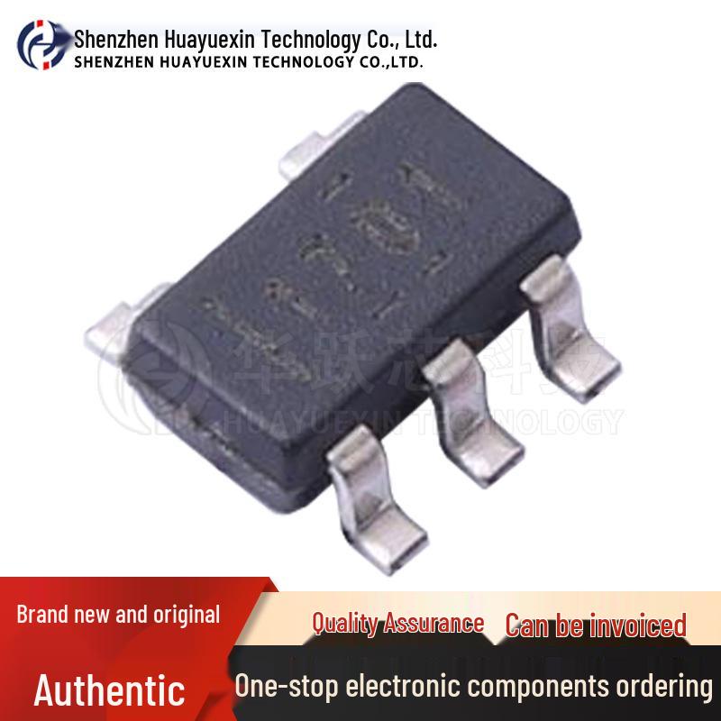TLV1701QDBVRQ1 Low-Power Comparator IC, SOT-23-5 Package, 2.2V-36V Range