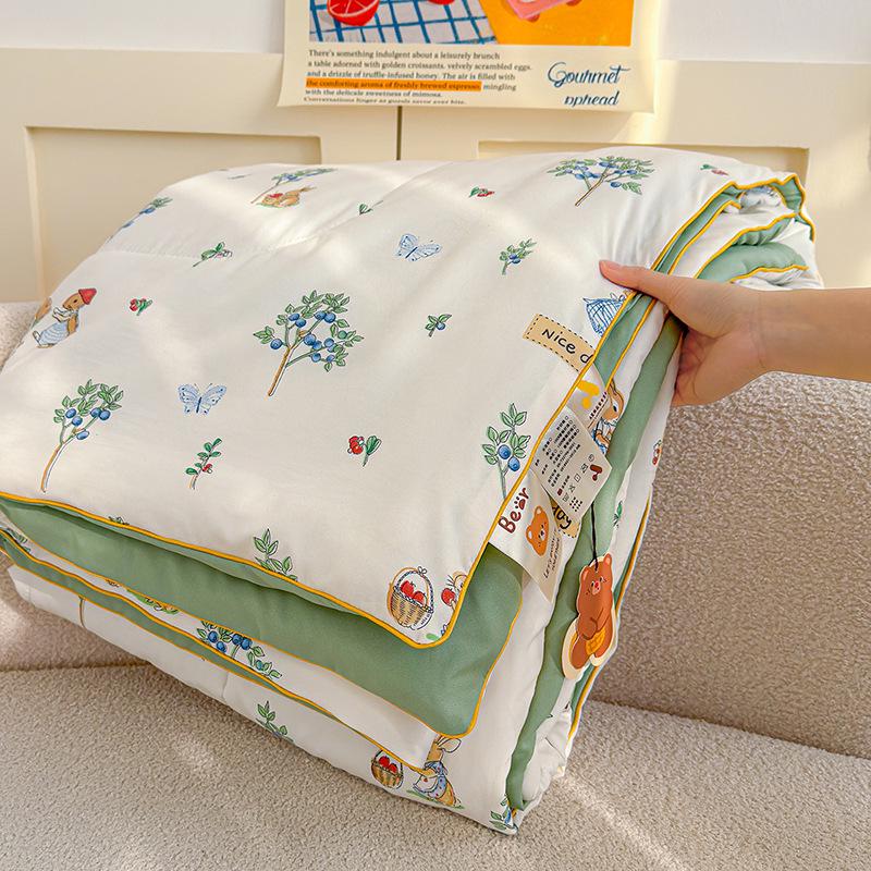 Washable Cotton Double Gauze Cartoon Summer Quilt for Mother and Baby - Soft, Fresh, and Thin Air Conditioning Blanket