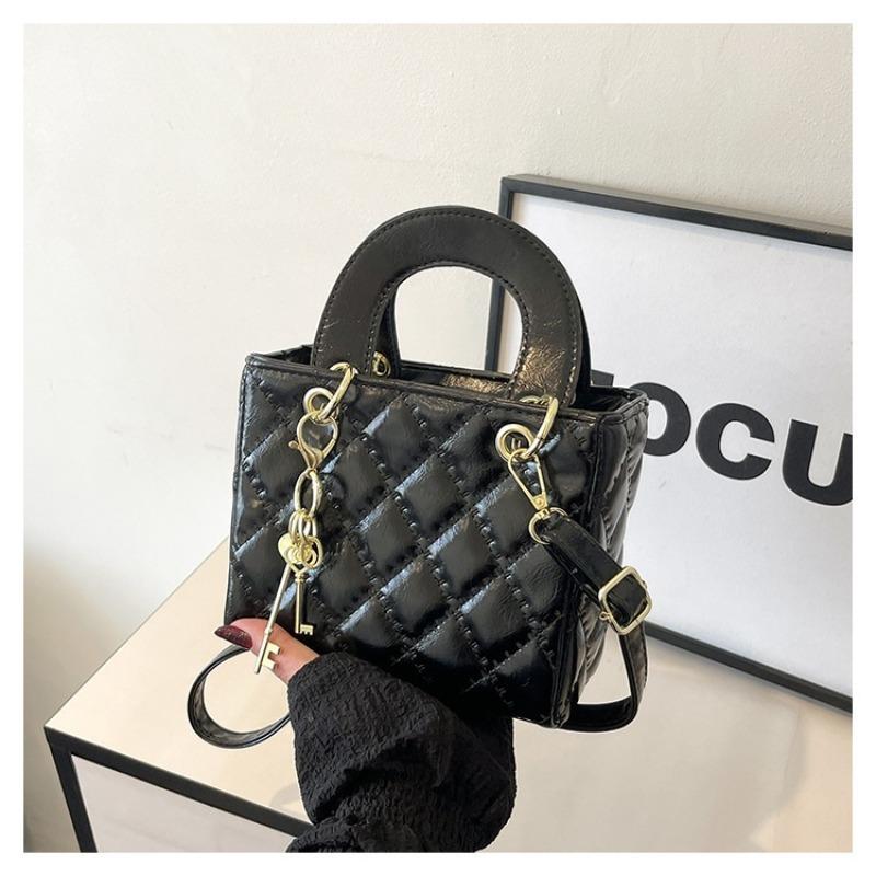 Solid color new version retro simple diamond embroidery thread casual shoulder crossbody portable small square bag woman