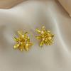 High-end Metal Four-leaf Flower Stud Earrings for Women's New Light Luxury Niche Design Earrings, Popular Huge Good-looking Earrings