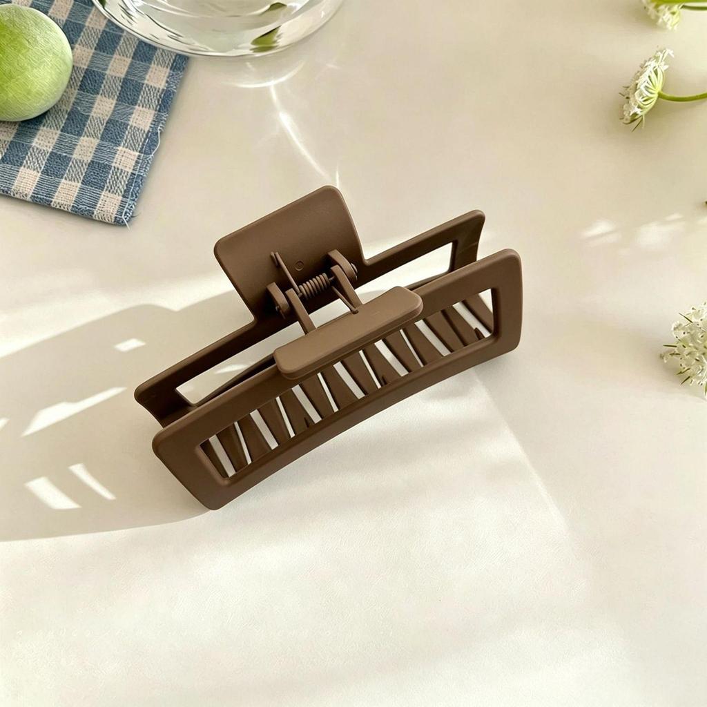 Extra Large 13cm Square Shark Hair Clip for Voluminous Hairstyles