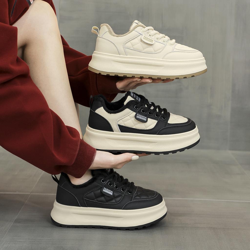 Popular little white shoes women's shoes 2025 winter new velvet board shoes super fire versatile platform sports and leisure women's shoes