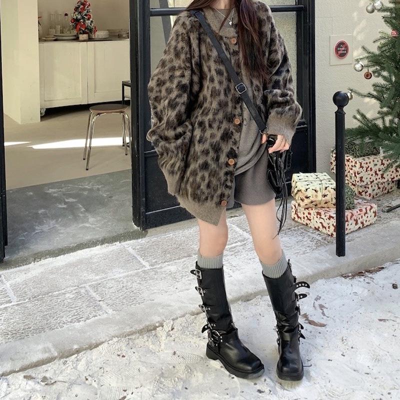 Women's Retro Leopard Knit Cardigan: Thick Leopard Coat for 2025 Autumn/Winter