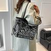 Graffiti Fashion Printed Handbag Women's Personality Casual Large Capacity Shoulder Bag Student Commuting Class Tote Bag
