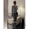 Winter 2025 Slim-Fit Graues Top & Bodycon Rock Set: Stilvoll, lässig, warm und trendig.