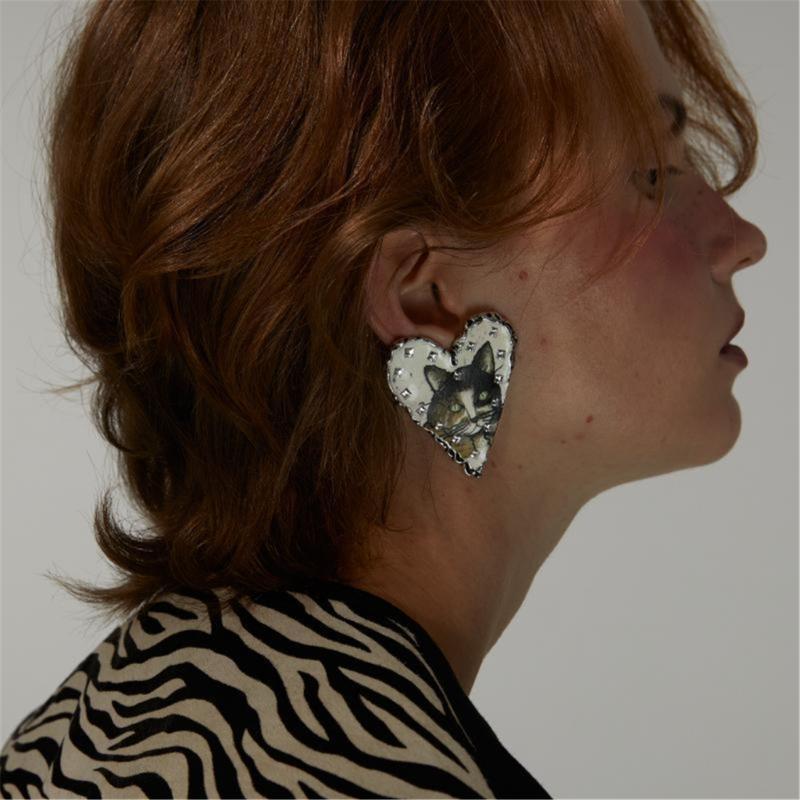 Asymmetrical Animal Doodles Earrings Heart Shape Ear Studs with Cats Dog Patterns Alloy Texture Suitable for Fashion Women