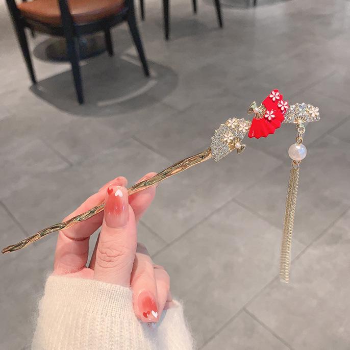 Four Seasons Chinese Tassel Hairpin: Ancient Style Hanfu with Fresh Pearl and Jiangnan Classical Cheongsam Hair Accessory