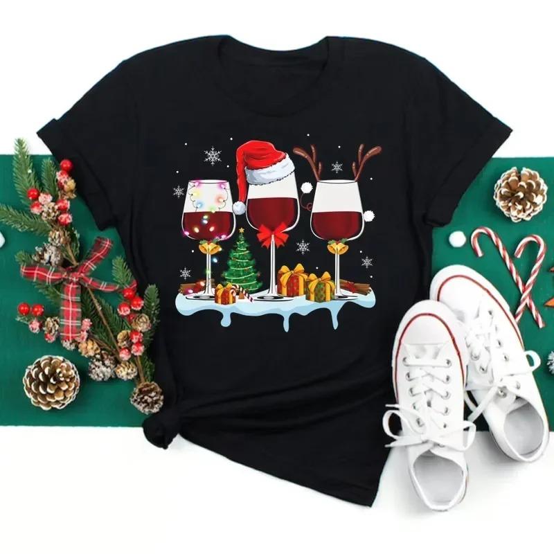 T-shirt Graphique Mignon de Noël Avec des Éléments Amusants de Verre à Vin, Bonhomme de Neige, Chapeau de Père Noël Designs T-shirt Décontracté Élégant à Manches Courtes