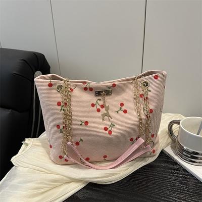 Vyšnių ir braškių peties rankinė, nauja didelės talpos nešiojama pirkinių krepšys, laisvalaikio rankinė po pažastimi, nešiojama moteriška rankinė.