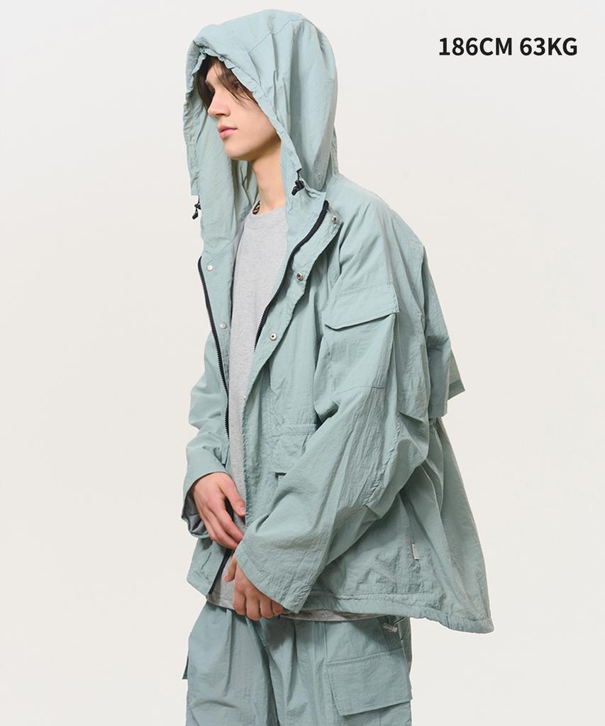 Black Moment Technical Hooded Windbreaker Jacket [Light Grey]
