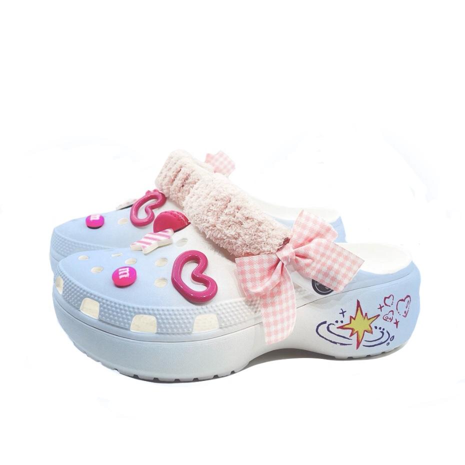 Crocs Classic Platform Clog Blue Emperor Foam Campus Style EVA Fashionable and Comfortable Hole Shoes Unisex Blue