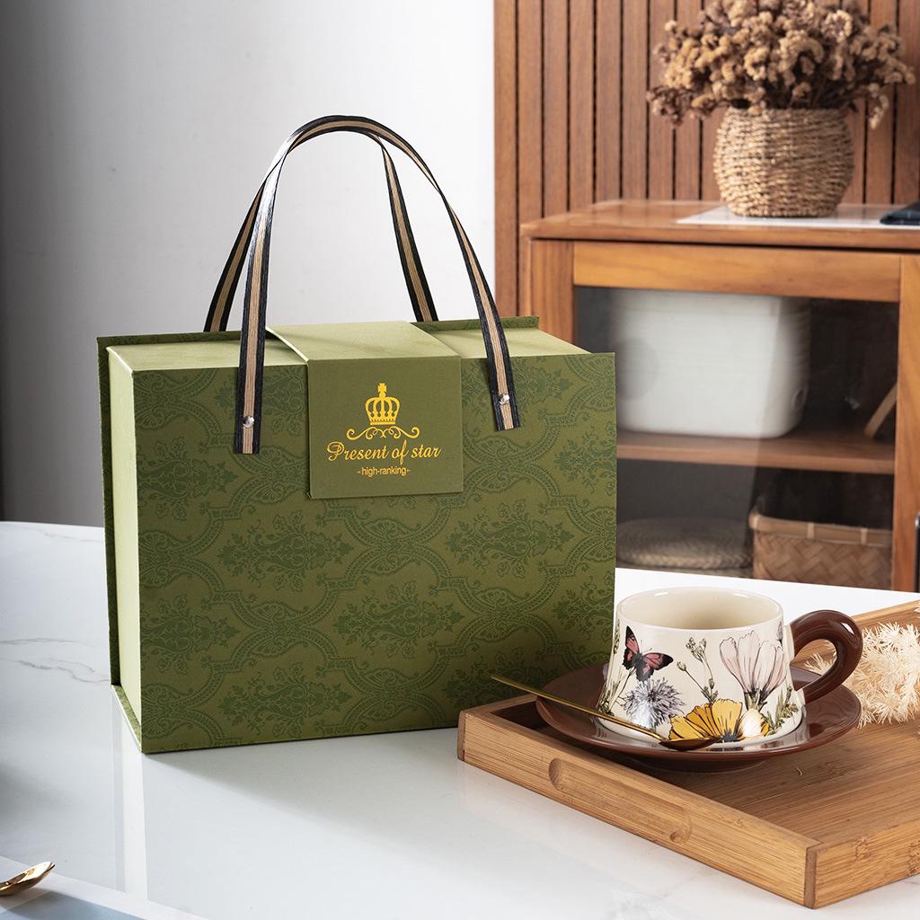 Retro Floral Ceramic Coffee Cup & Saucer Set with Gift Box - Elegant Water Cup Souvenir 250ml