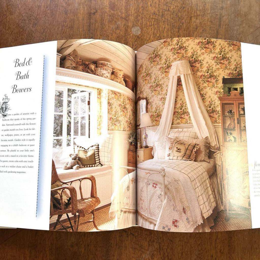 [USED] Foreign Books Garden