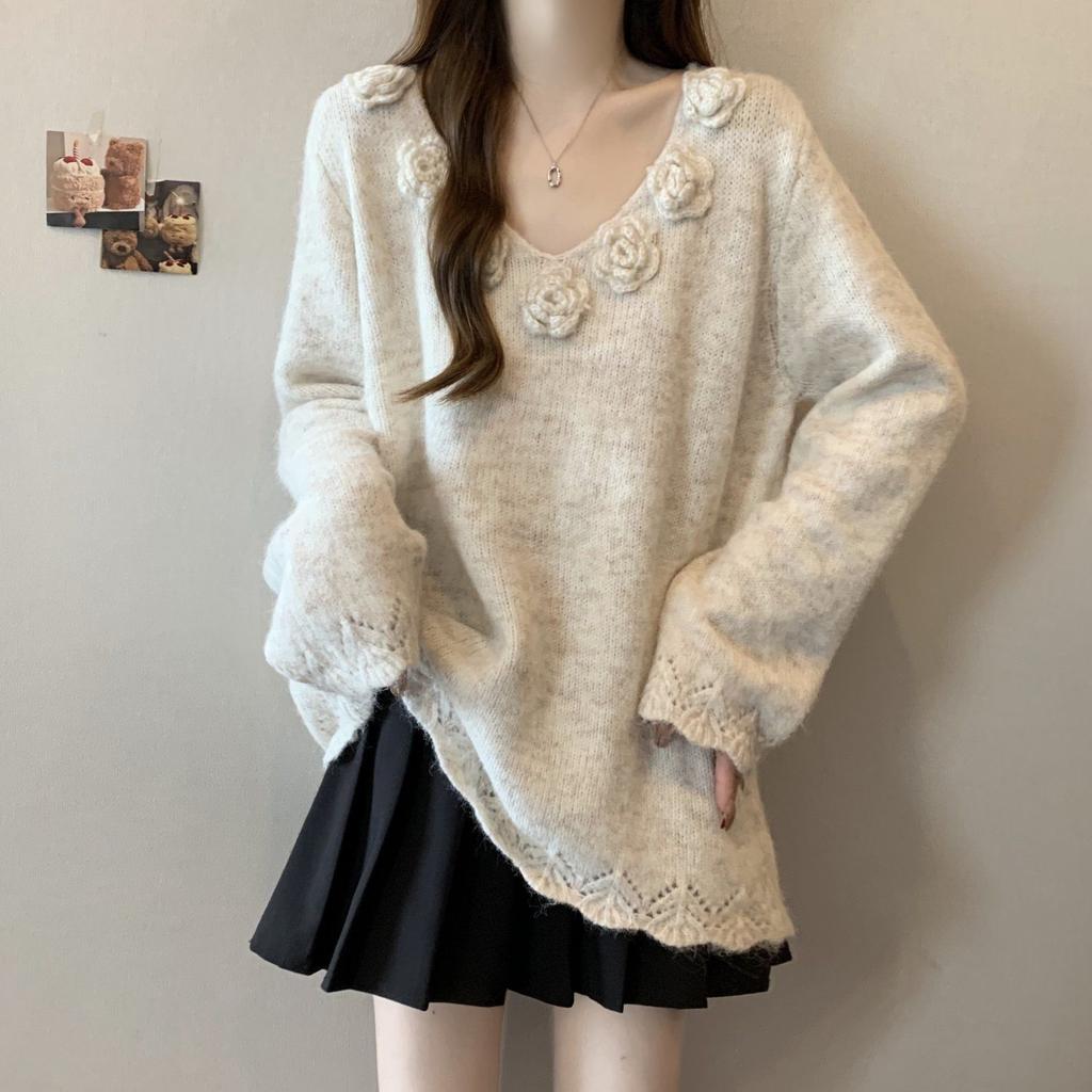 Three-dimensional Flower Knitted Sweater V-neck Large Size Women's 2025 Autumn Winter Mid-length Fashion Top