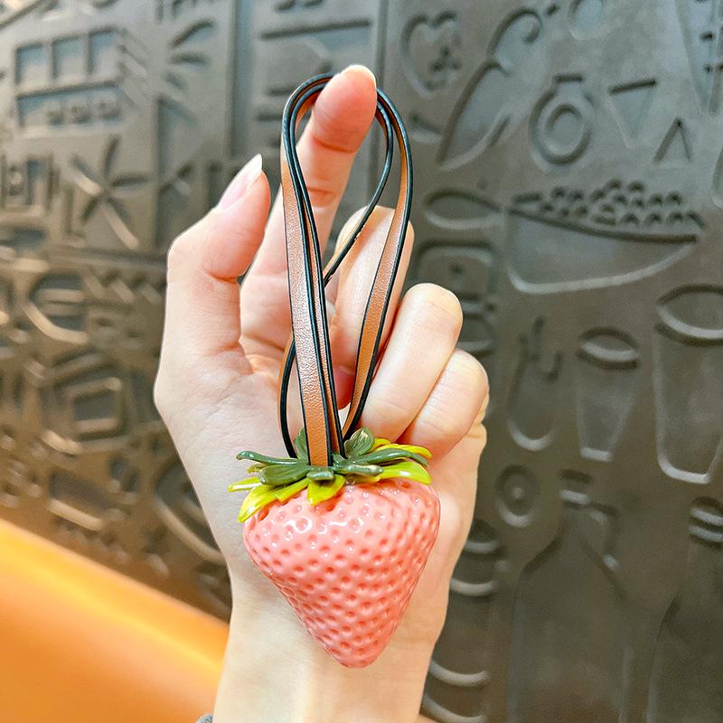 Creative Strawberry Keychain Pendant Women's Bag Ornament - Exquisite Fruit Charm Gift
