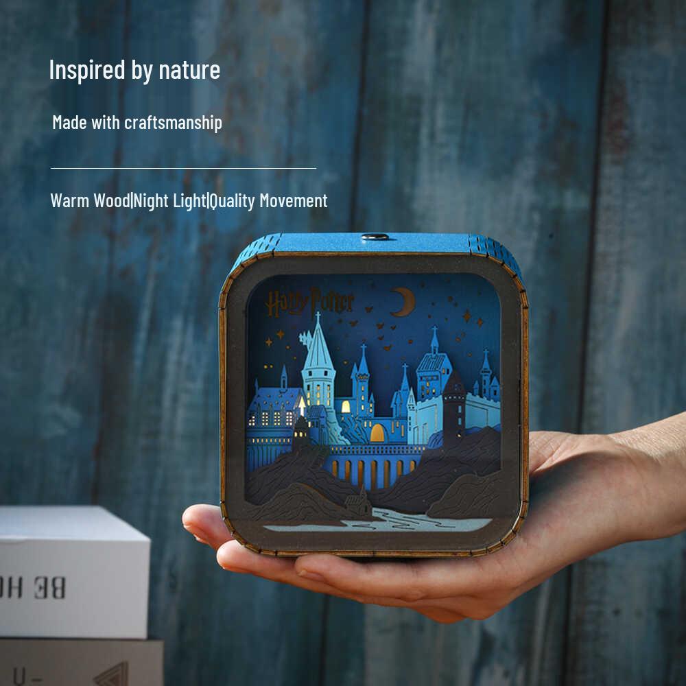 Luminária de Noite em Madeira Esculpida Harry Potter Hogwarts – Presente Criativo de Aniversário e Ornamento de Mesa para Crianças