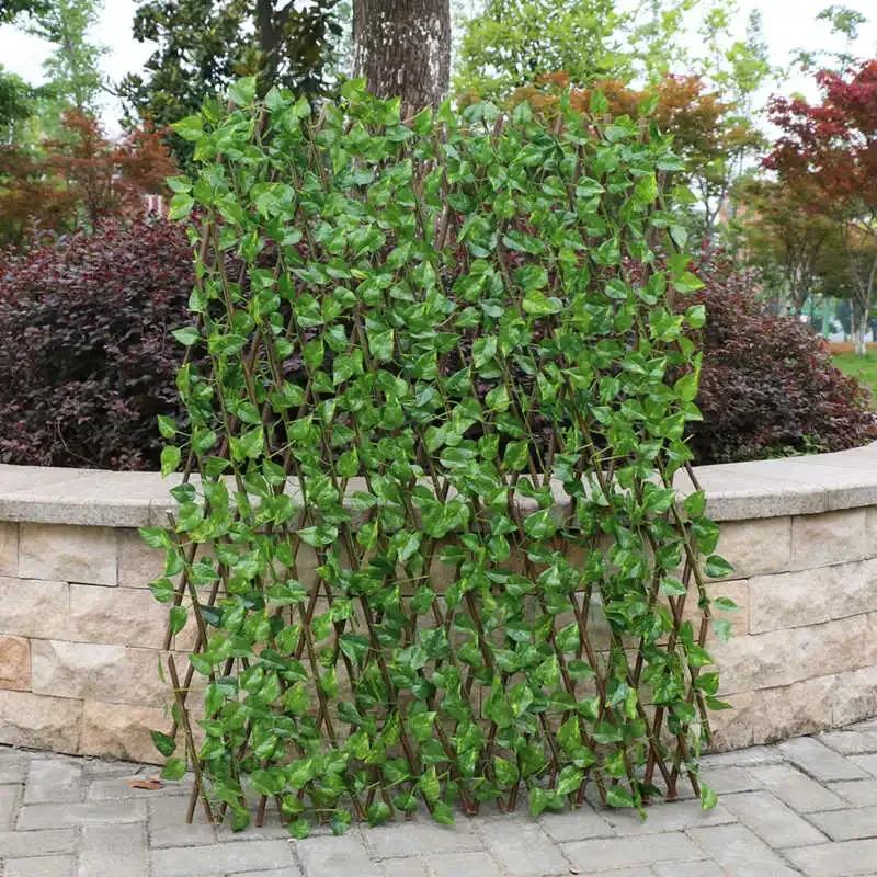 Künstlicher Garten Ausziehbarer Zaun, Erweiterbare Kunstgrünblatt-Sichtschutzpaneele, Rattan-Außenheckenranken, Klettergerüst-Dekoration