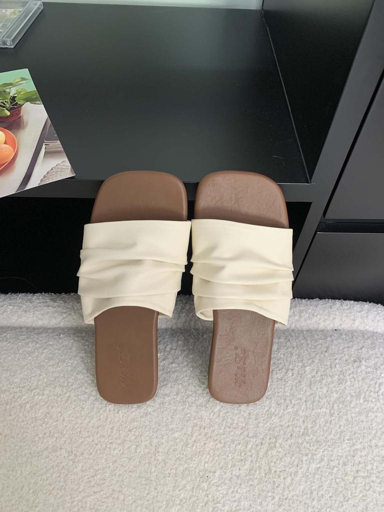 Flat-bottomed Vacation Beach Slippers Women's Outer Wear 2025 Summer New One-word Sandals Vacation Fairy Wind Korean Slippers