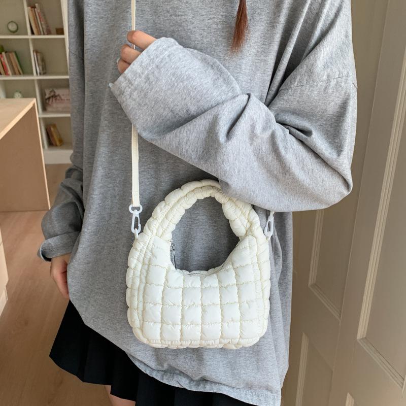 Cloud Bag New Mobile Phone Bag Waffle Trendy Pleated Shoulder Messenger Bag Portable Shoulder Women's Bag